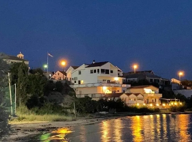 2 Апартаменты *